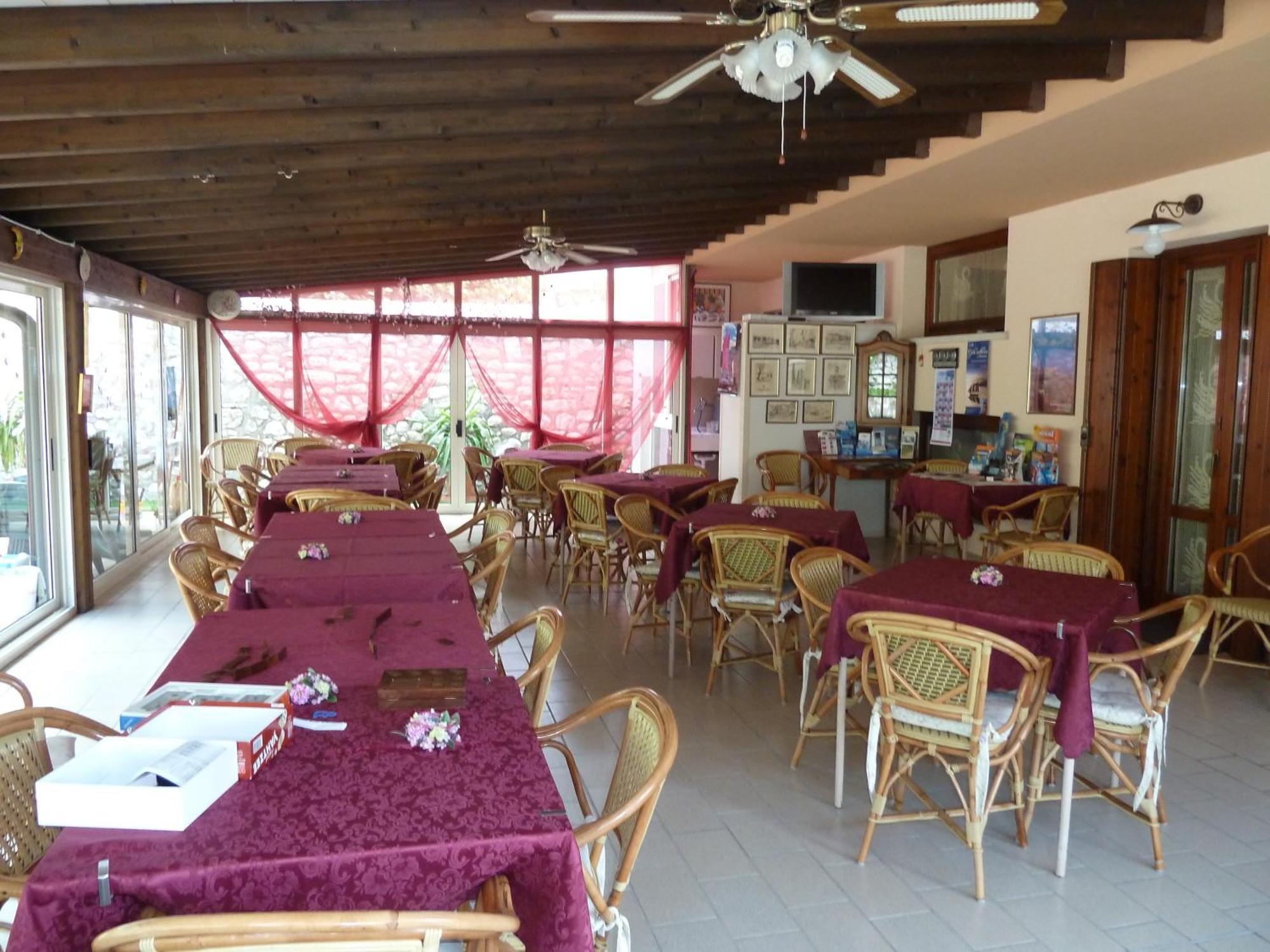 ברנצונה סול גארדה Albergo Casa Este מראה חיצוני תמונה